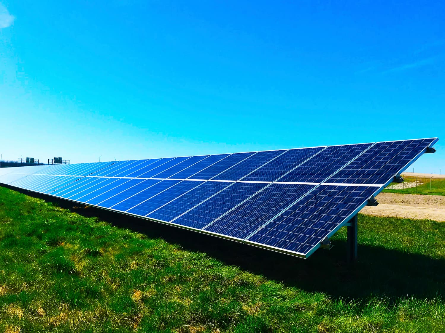Los Beneficios Sorprendentes de los Paneles Solares para tu Hogar o Negocio  - Panasolar - Instalación de paneles solares en Panamá