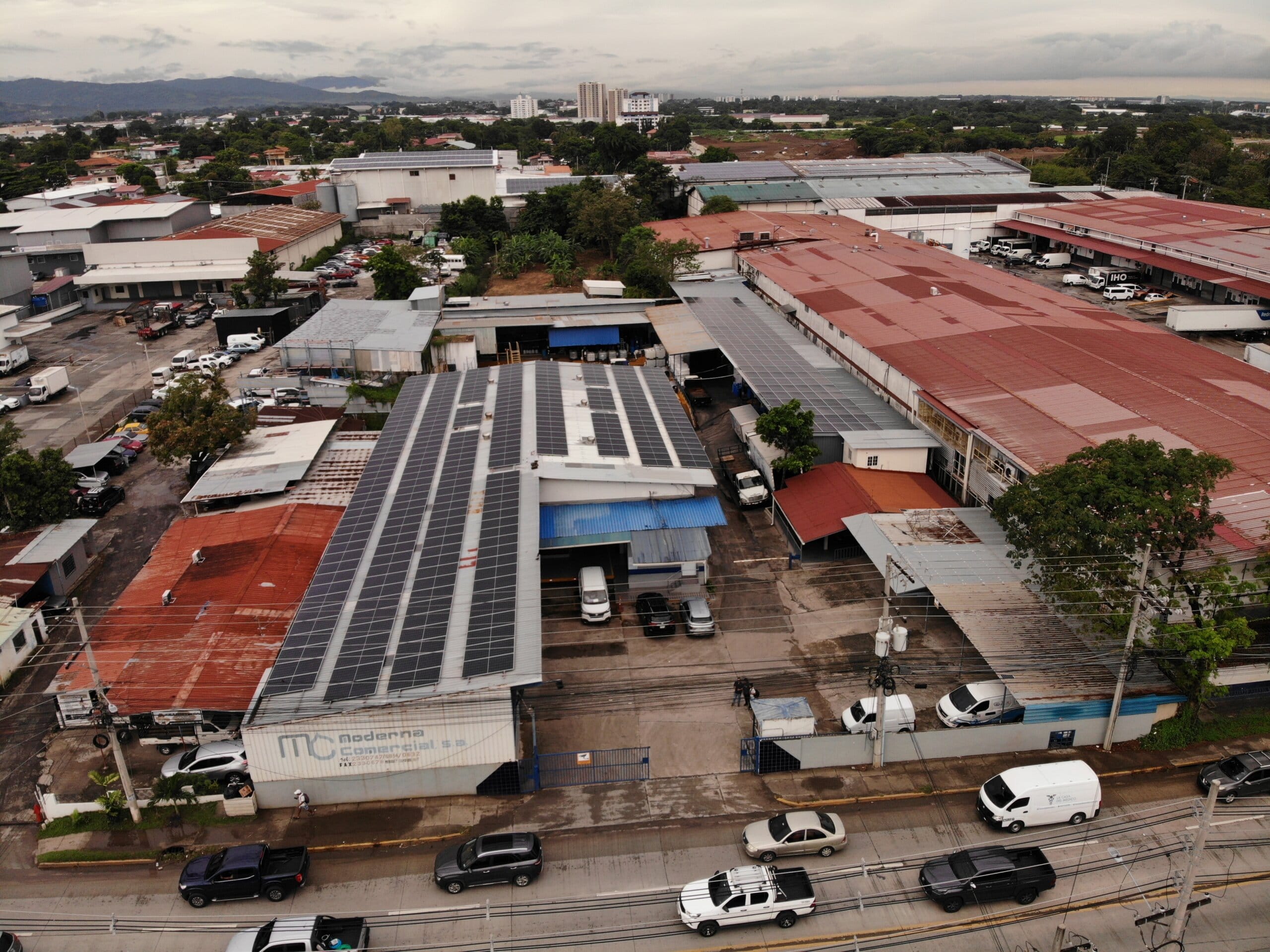 Moderna Comercial